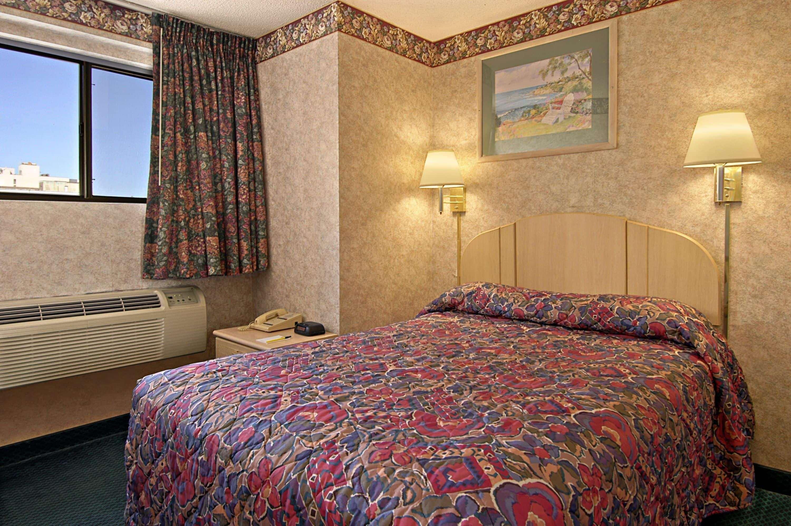 Motel Super 8 By Wyndham Atlantic 2*