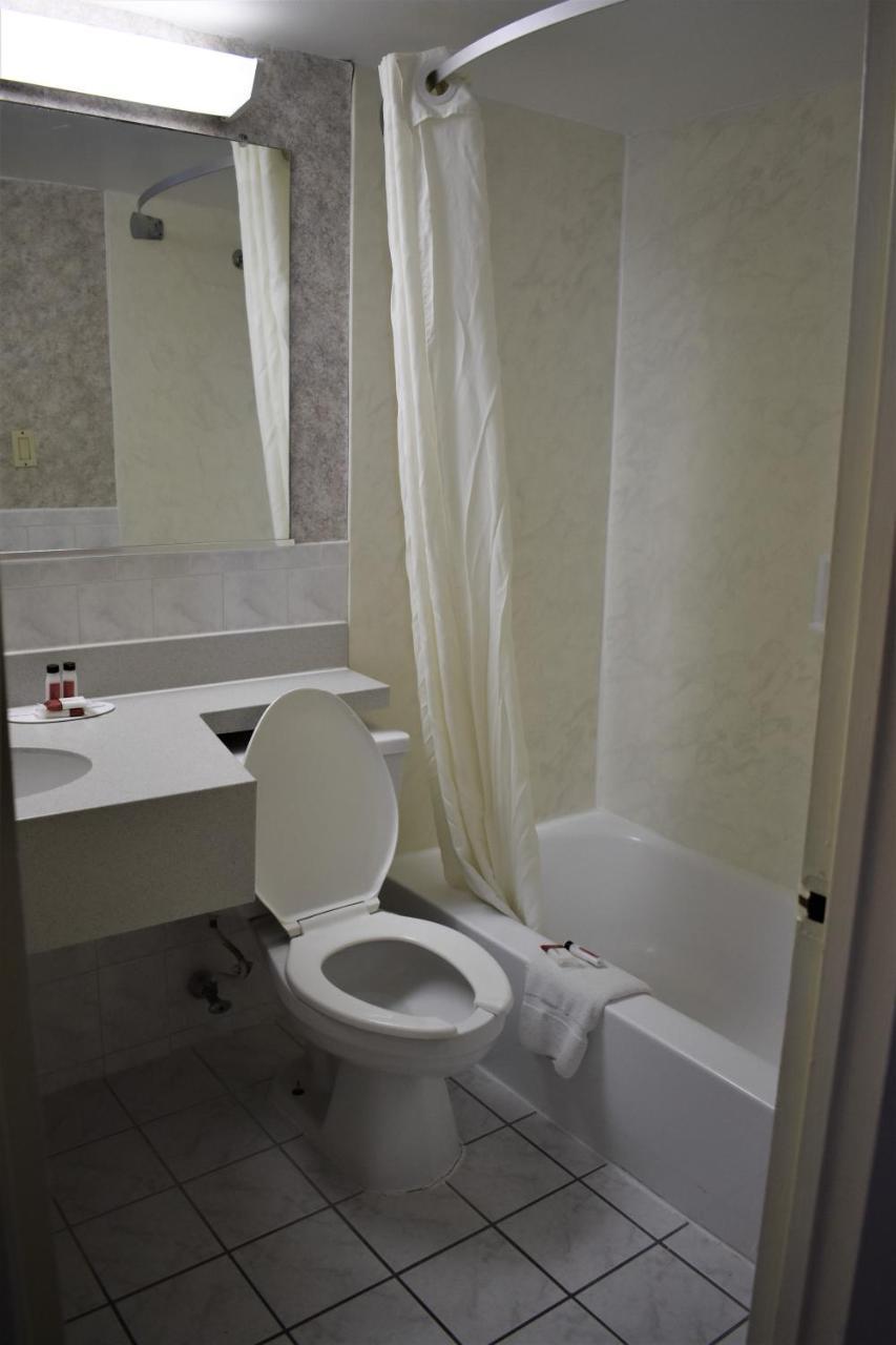 Super 8 By Wyndham Atlantic 2*